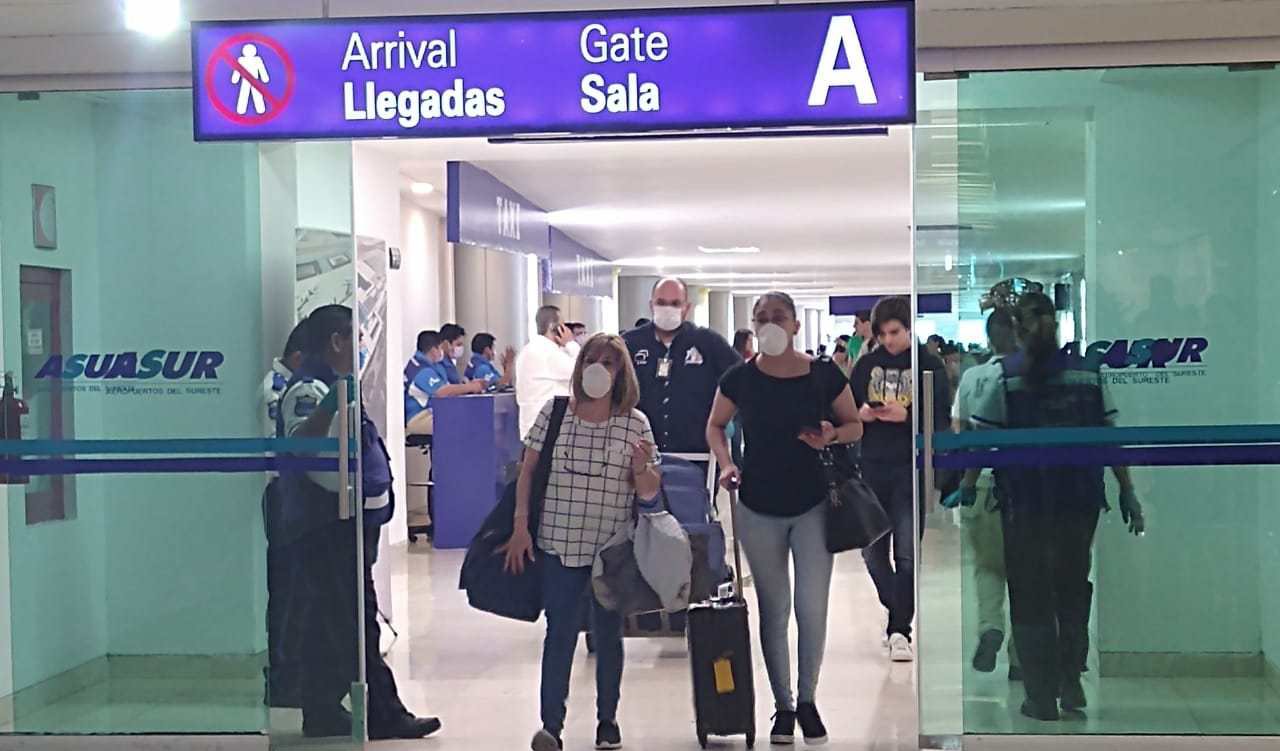 pasajeros aerop covid 19WhatsApp Image 2020-03-13 at 4.17.20 PM-2