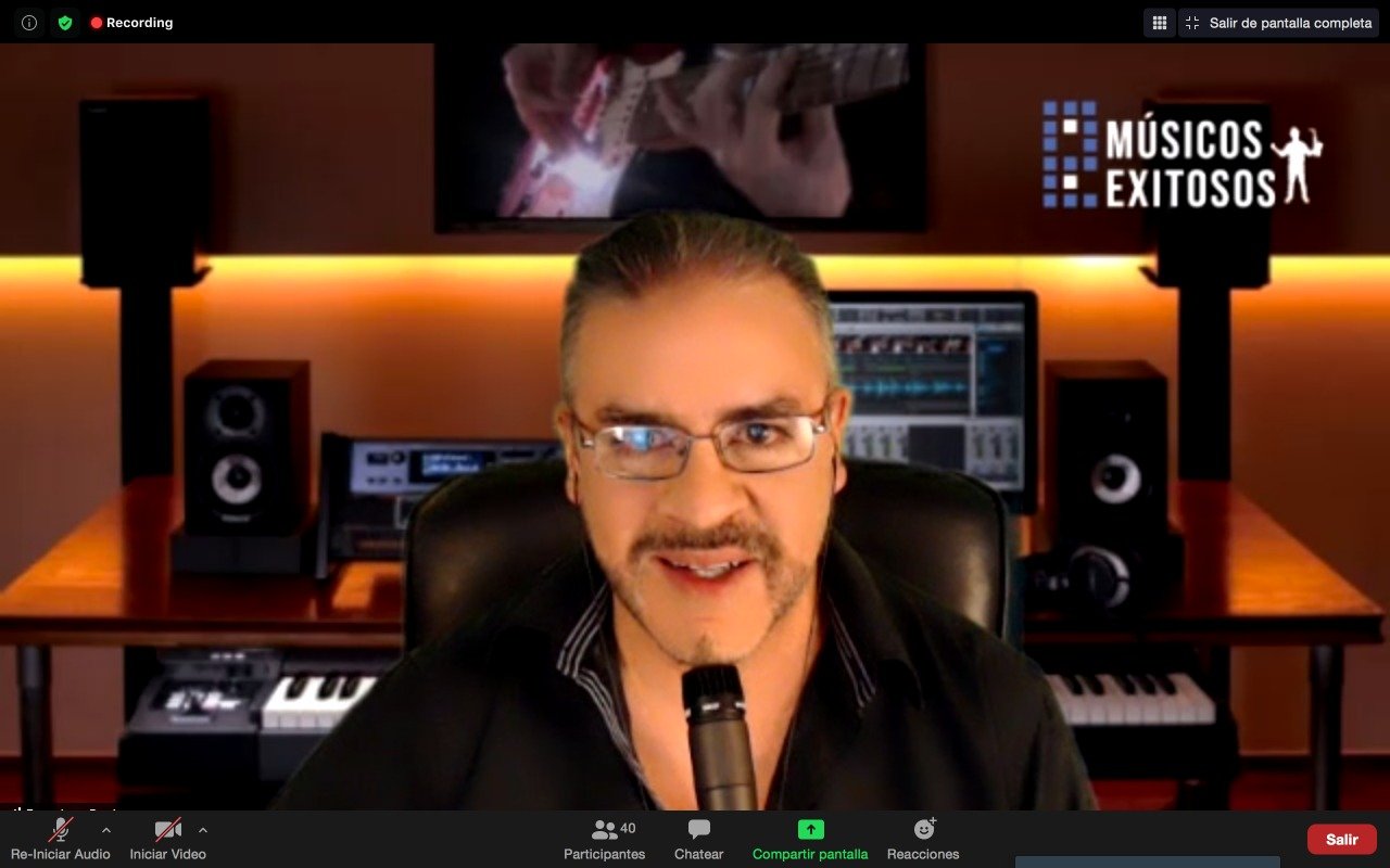 Conferencia a Diplomado de Trova 1