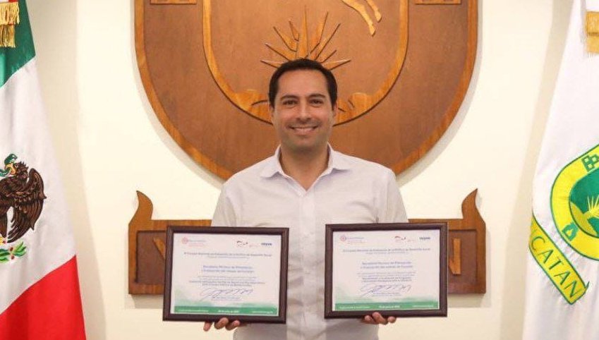 B33AF8AA-EBDD-45E7-B0C8-6744417375D8