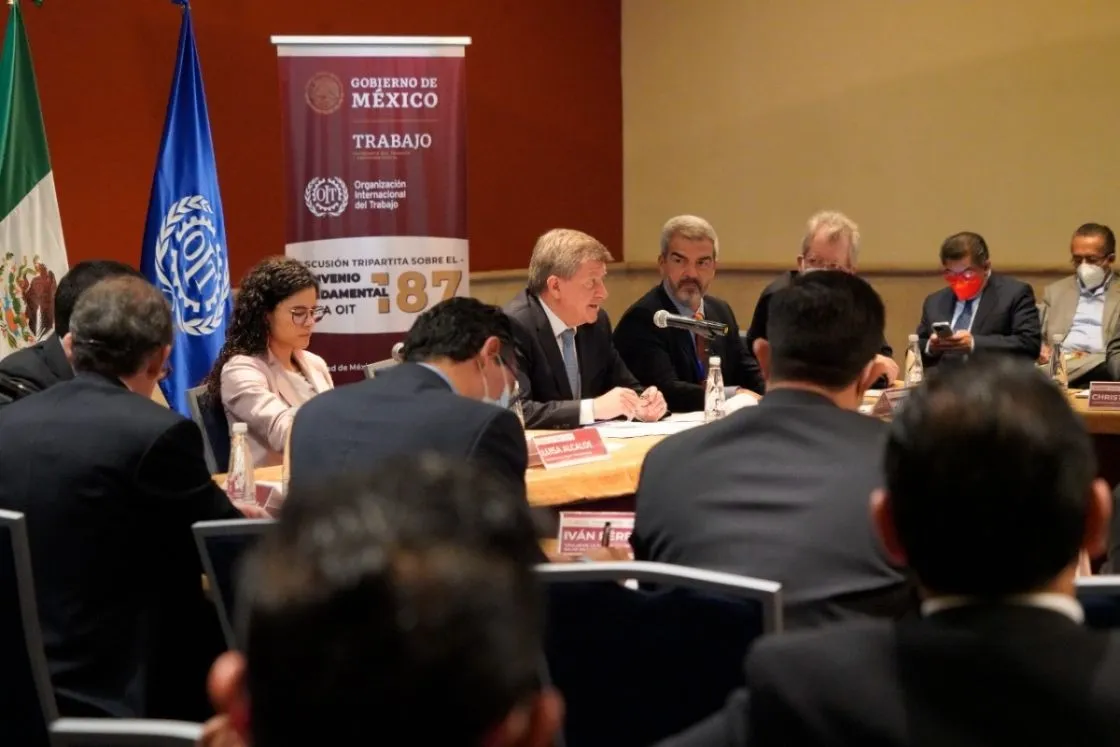 stps-oit-dialogo-convenio-187.jpg_2118499843.webp?w=1024